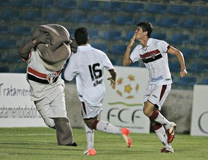 Giancarlo garante vitória contra o Guaraju (Foto: Kid Júnior /Ag. Diário)