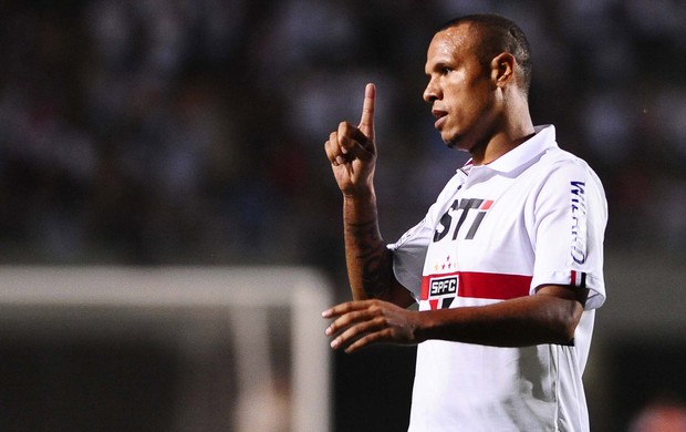 Luis Fabiano, São Paulo x Arsenal de Sarandi (Foto: Marcos Ribolli)