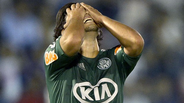 Valdivia lamenta derrota do Palmeiras para o Tigre (Foto: AFP)