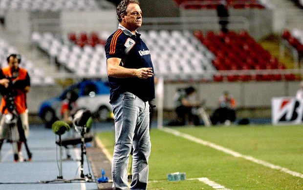 Abel Braga na partida do Fluminense contra o Huachipato (Foto: Nelson Perez / Fluminense. F.C.)