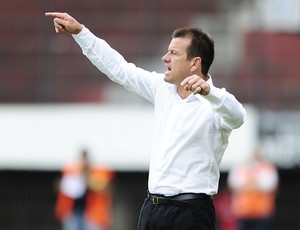 Dunga técnico do Inter contra o Esportivo (Foto: Alexandre Lops/Divulgação, Inter)