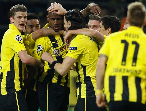 Felipe Santana comemora gol do Borussia Dortmund sobre o Shakhtar (Foto: Reuters)