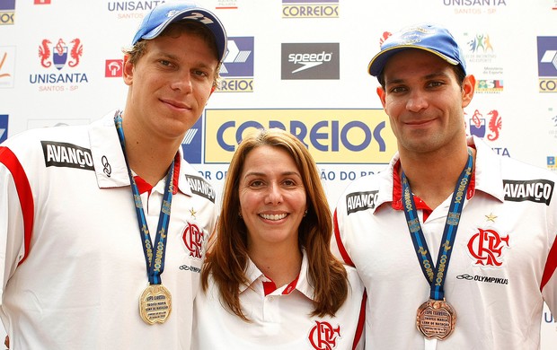 Patrícia Amorim com Cesar Cielo e Nicholas Santos (Foto: Satiro Sodré / Agif)