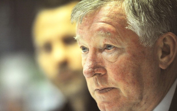 Alex Ferguson na coletiva do Manchester United (Foto: EFE)