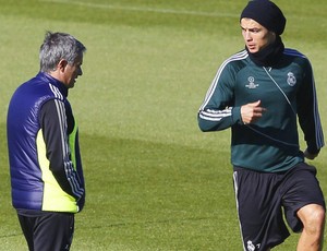 josé mourinho cristiano ronaldo real madrid treino (Foto: Agência EFE)