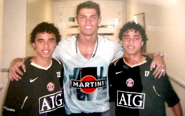 cristiano ronaldo e os gemeos rafael e fabio do manchester united (Foto: Arquivo Pessoal)