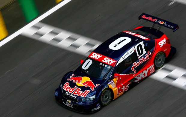 Cacá Bueno guia seu Stock Car em Interlagos (Foto: Bruno Terena / divulgação)