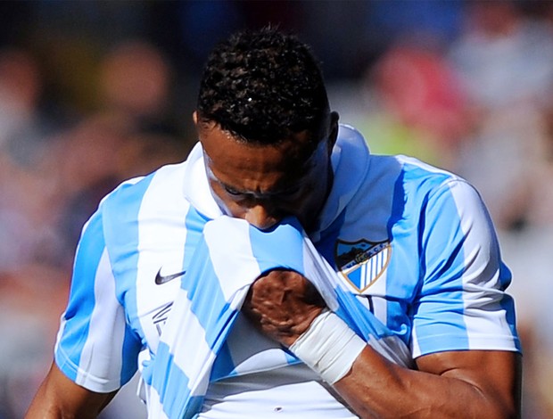 julio baptista Real Zaragoza x malaga (Foto: AFP)