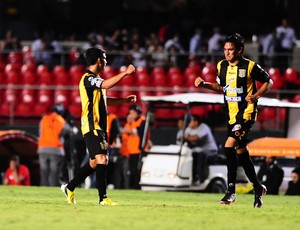 Gol do Strongest, São Paulo x The Strongest (Foto: Marcos Ribolli)