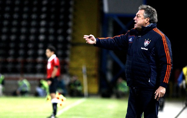 Abel Braga no jogo do Fluminense contra o Huachipato (Foto: Nelson Perez / Fluminense. F.C.)