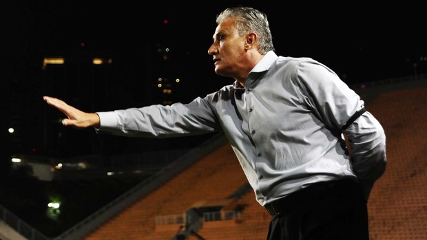 Tite, Corinthians x Millonarios (Foto: Marcos Ribolli)