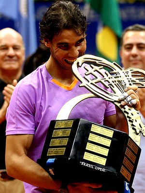 Rafael Nadal troféu Brasil Open tênis (Foto: Gaspar Nobrega / Inovafoto)