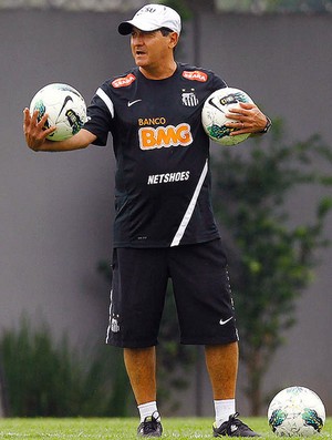 Muricy Ramalho no treino do Santos (Foto: Ricardo Saibun / Divulgação Santos FC)