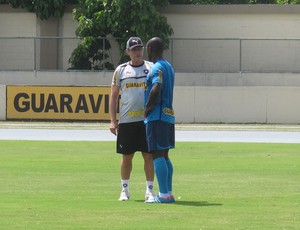 seedorf oswaldo oliveira botafogo (Foto: Thales Soares  )