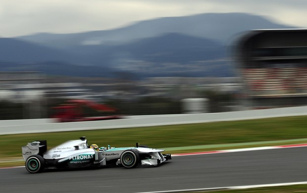 lewis hamilton mercedes testes Barcelona (Foto: Agência Getty Images)