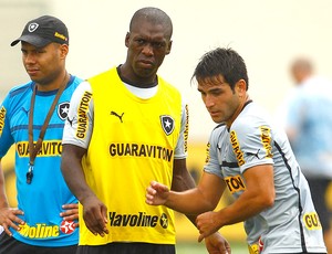 Seedorf no treino do Botafogo (Foto: Jorge William / Ag. O Globo)