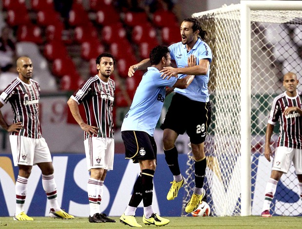 Barcos comemora gol do Grêmio contra o Fluminense (Foto: Alexandre Cassiano / Ag. O Globo)