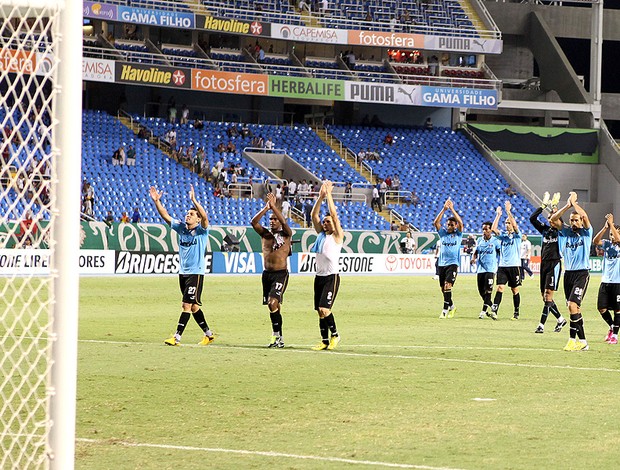 time do Grêmio celebra após vitória no Engenhão (Foto: Lucas Uebel / Site Oficial do Grêmio)