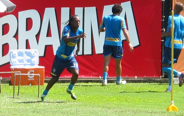 Andrezinho botafogo treino (Foto: Thales Soares)