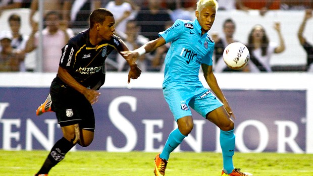 Neymar na partida do Santos contra a Ponte Preta (Foto: Ag. Estado)