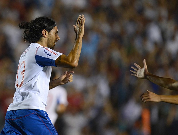 loco abreu nacional uruguai x barcelona (Foto: AFP)