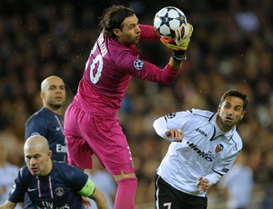 Sirigu jonas paris saint germain x valencia (Foto: AFP)