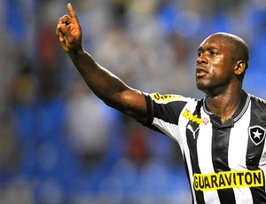 Seedorf comemora gol do Botafogo contra o Resende (Foto: Fernando Soutello / Agif)