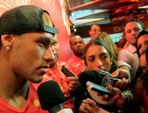 CARNAVAL: Neymar sambódromo sapucaí (Foto: Cíntia Barlem)