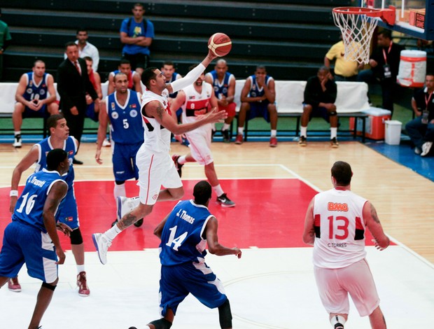 basquete marquinhos flamengo e Estrellas Occidentales liga das américas (Foto: Samuel Vélez / FIBA Américas )