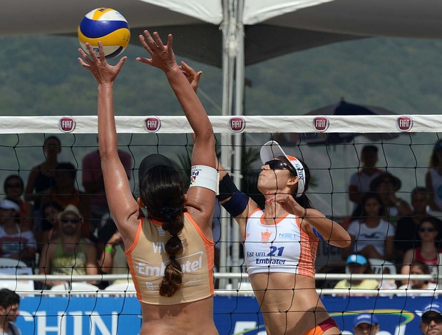 Talita vôlei rainha da praia 2013 (Foto: Mauricio Kaye / CBV)