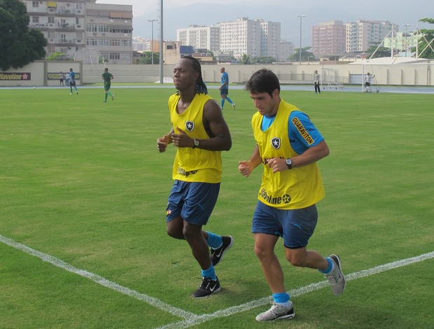 Andrezinho e Lodeiro botafogo (Foto: Thales Soares)