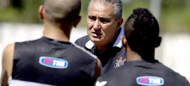 Tite no treino do Corinthians (Foto: Daniel Augusto Jr. / Ag. Corinthians)