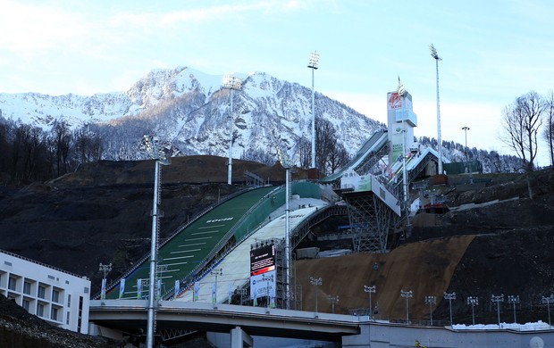 Sochi 1 ano RusSki Gorki saltos de equi  (Foto: Agência Getty Images)