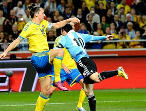 Ibrahimovic no amistoso da Argentina contra a Suécia (Foto: AFP)