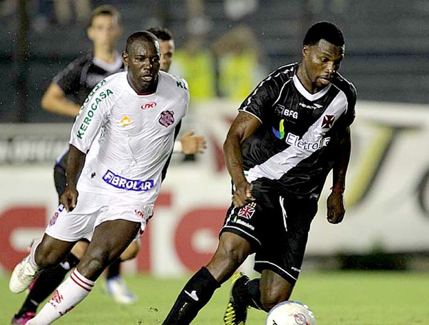 Tenório na partida do Vasco contra o Bangu (Foto: Marcelo Sadio / Site do Vasco)