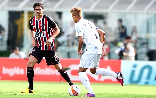 Neymar e Ganso no jogo do Santos e São Paulo (Foto: Marcos Ribolli / Globoesporte.com)