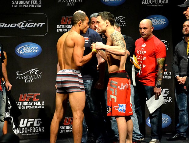 José Aldo e  Frankie Edgar na pesagem do UFC (Foto: Adriano Albuquerque)