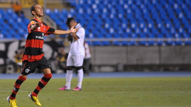 Rafinha gol Flamengo x Vasco (Foto: Bruno Turano / Ag. Estado)