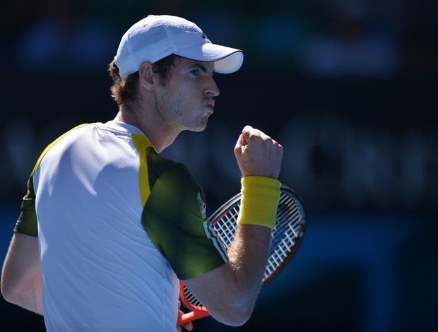 Andy Murray vibra com mais uma vitória no Aberto da Austrália (Foto: AFP)