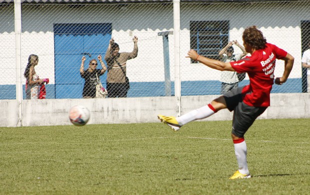 Diego Forlán, atacante do Inter (Foto: Diego Guichard / GLOBOESPORTE.COM)