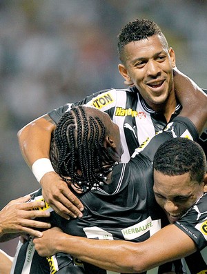 Antonio Carlos comemora gol do Botafogo contra o Duque de Caxias (Foto: Wagner Meier / Agif)