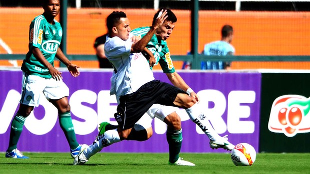 jogo Palmeiras x Bragantino saida de bola (Foto: Marcos Ribolli / Globoesporte.com)