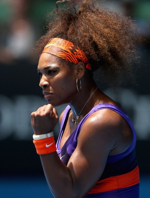 Serena Williams vibra com mais uma vitória no Aberto da Austrália (Foto: Getty Images)