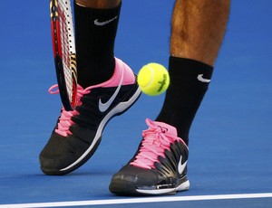 Roger Federer tênis rosa Aberto da Austrália (Foto: Reuters)