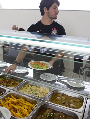 Pato, em almoço no CT Joaquim Grava (Foto: Daniel Augusto Jr/Ag. Corinthians)