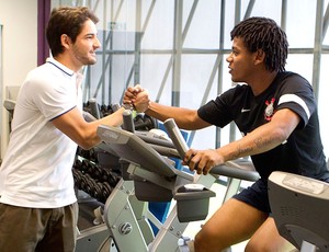 Pato e Romarinho no Corinthians (Foto: Daniel Augusto Jr. / Ag. Corinthians)