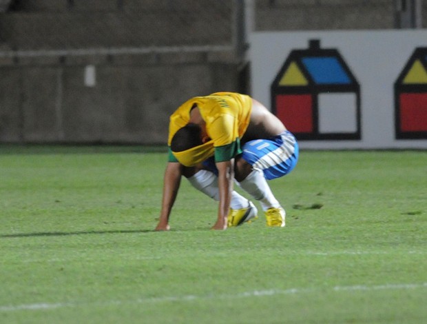 marcos junior brasil x uruguai (Foto: AP)