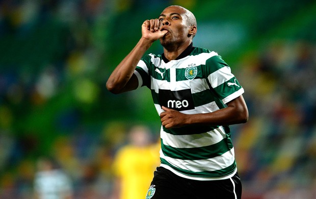 Elias comemora gol do Sporting (Foto: AFP)