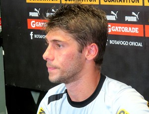 Fellype Gabriel na coletiva do Botafogo (Foto: Thales Soares / Globoesporte.com)