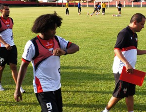 William Barbio, atacante do Atlético-GO (Foto: Daniel Mundim/GLOBOESPORTE.COM)